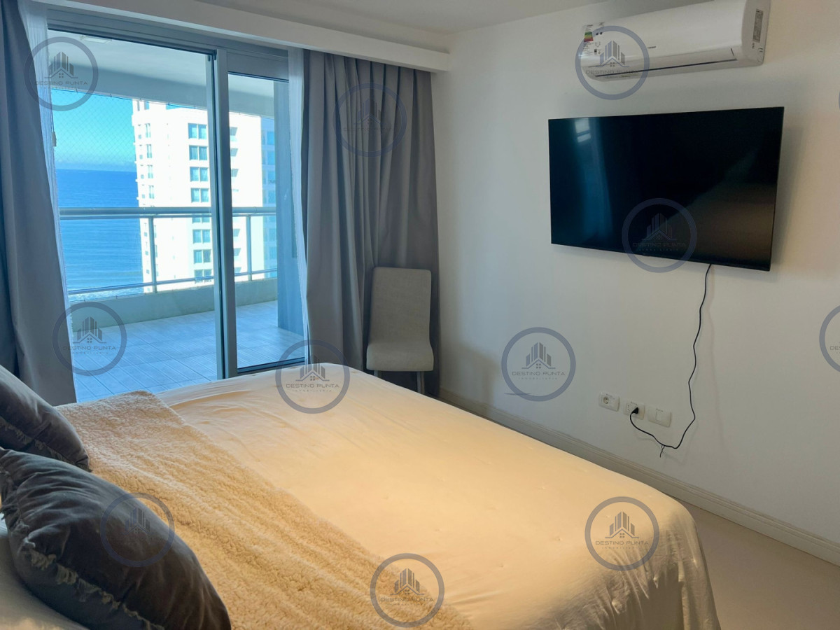 Apartamento ID.170 - Penthouse dúplex de 4 suites con azotea, parrillero y más de 500 m² de lujo contemporáneo