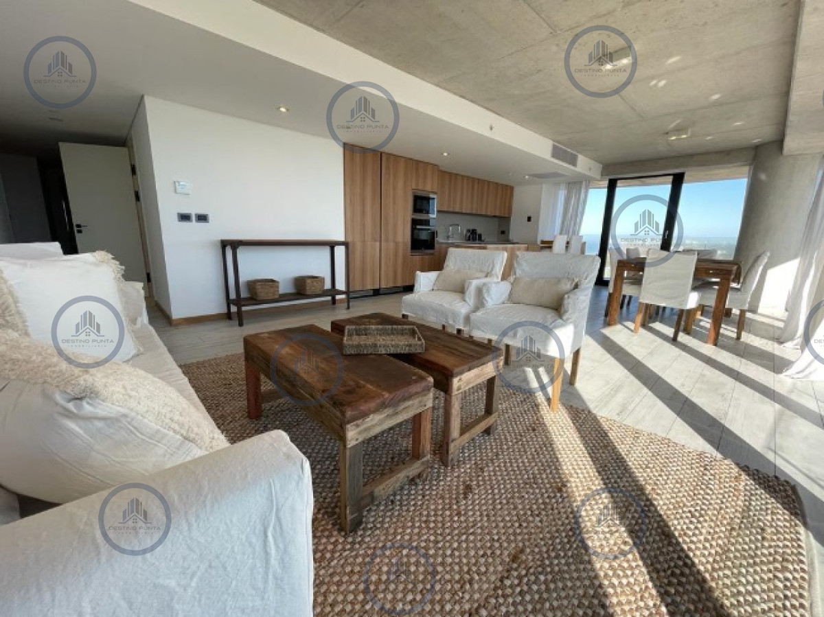 Apartamento ID.680 - Venta y alquiler de Apartamento de 1 Dormitorio en suite piso alto de Torre Surfside Village, Punta del Este