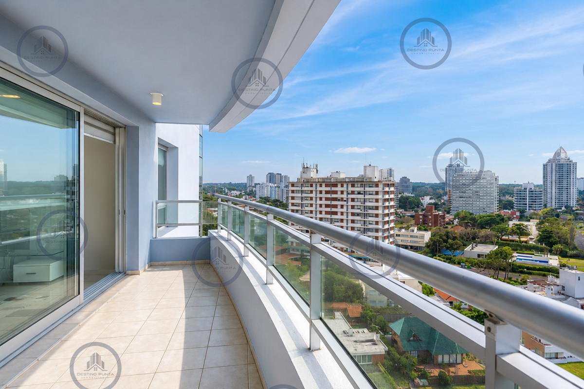 Apartamento ID.327 - Apartamento de 2 Dormitorios y Medio en Forest Tower - Punta del Este