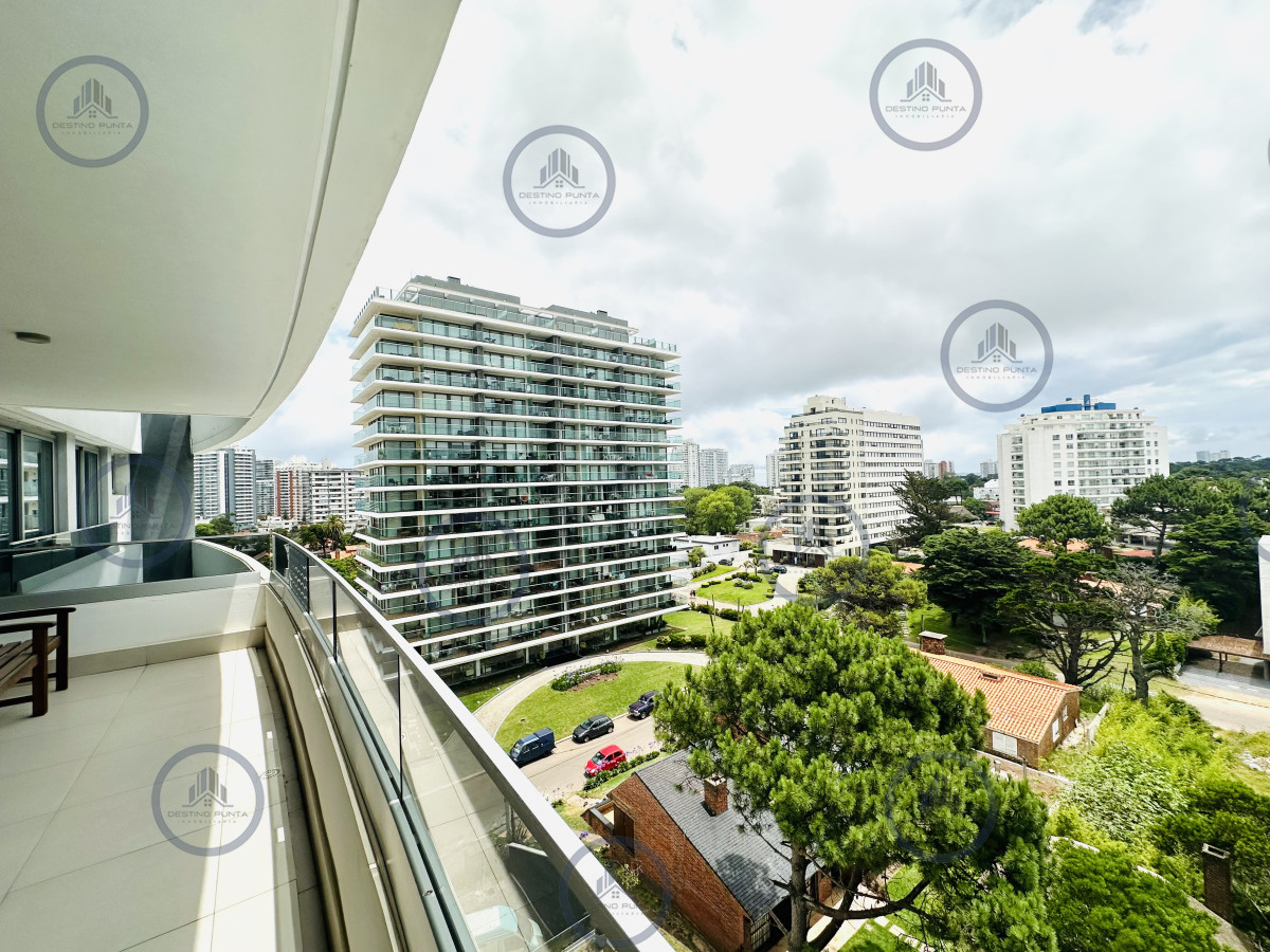 Apartamento ID.881 - Apartamento de 2 Dormitorios en Venta a metros de playa Brava, Punta del Este