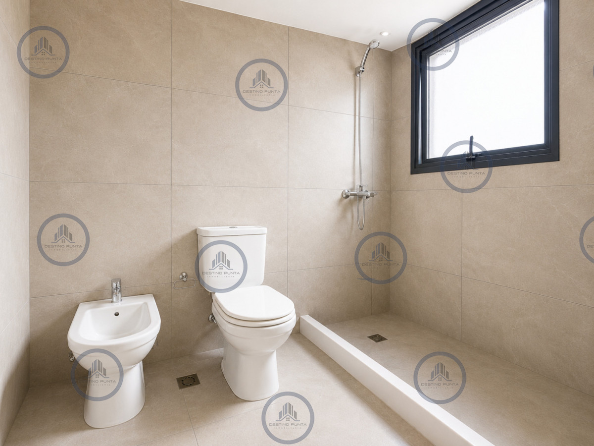 Apartamento ID.1196 - Alquiler anual o venta Apartamento de 2 Dormitorios, Playa Brava, Punta del Este