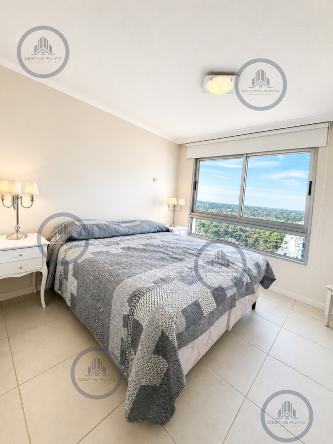 Apartamento ID.3127 - Apartamento luminoso con variedad de servicios en venta, 3 dormitorios, zona Roosevelt Playa Brava