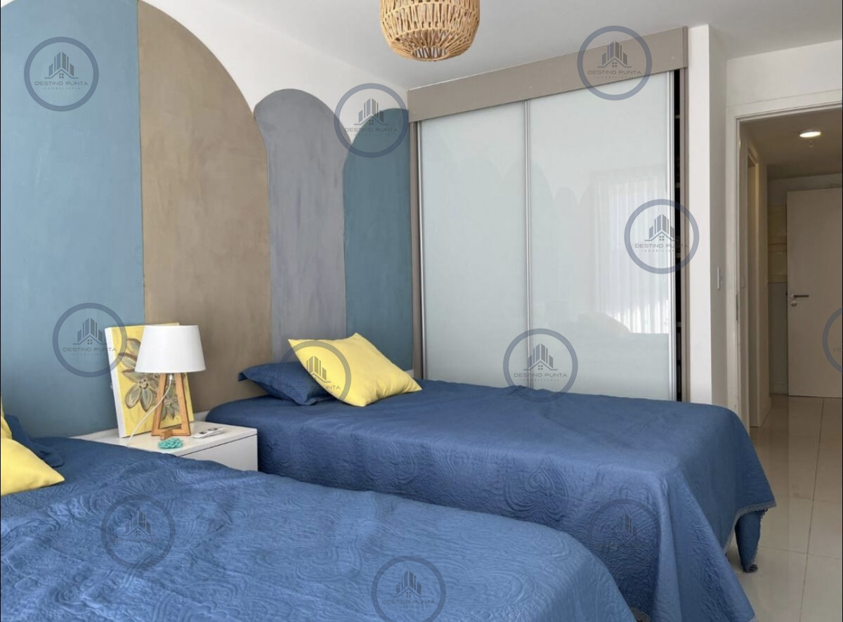 Apartamento ID.2760 - Alquiler temporal de apartamento de 2 dormitorios con 2 baños en excelente ubicación entre playas mansa y brava 