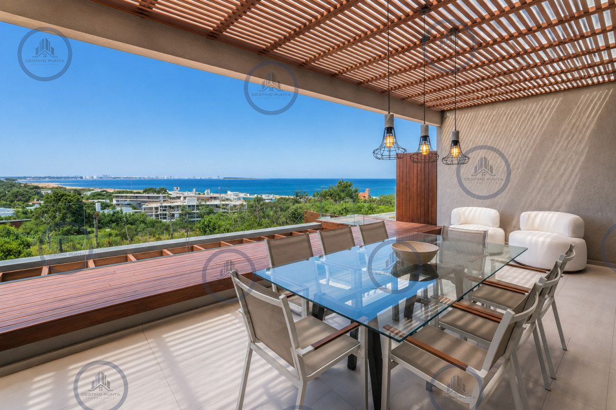 Apartamento ID.429 - Apartamento de 3 Dormitorios, Parrillero de uso exclusivo y Jardín en Punta Ballena, Punta del Este