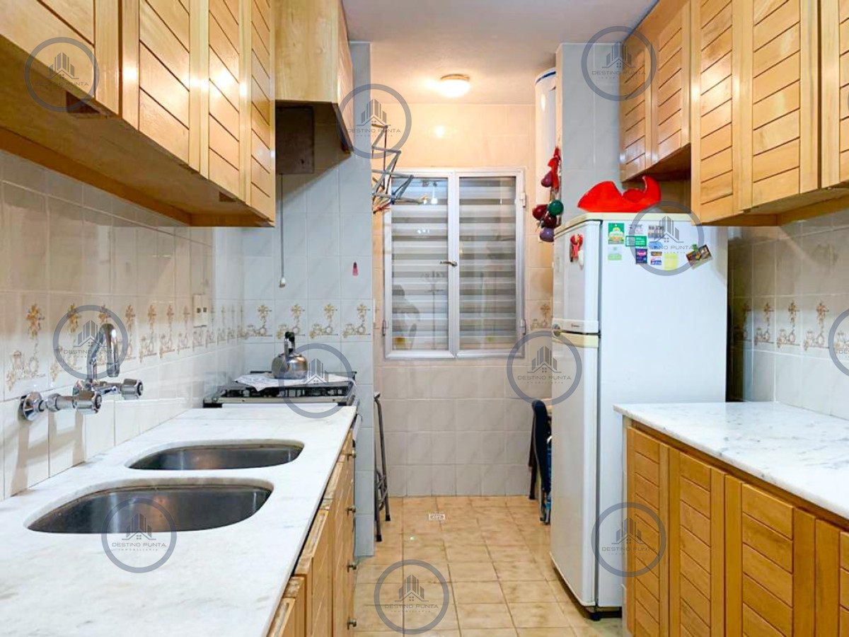 Apartamento ID.785 - Apartamento de 2 Dormitorios Frente a Playa Brava, Venta