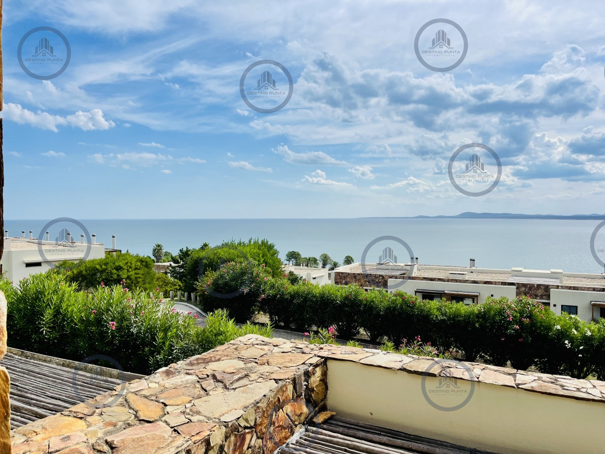 Apartamento ID.1192 - Venta y alquiler de apartamento de dos dormitorios con parrillero de uso exclusivo en Punta Ballena