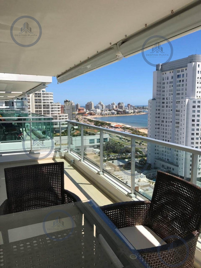 Apartamento ID.1154 - Excelente Apartamento de 3 Dormitorios con Vista al Mar, Playa Mansa, Punta del Este