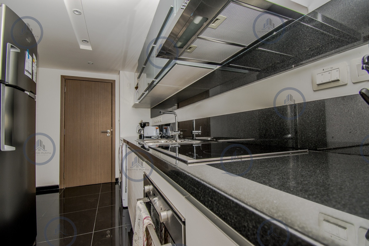 Apartamento ID.311 - Apartamento de 2 Dormitorios + Servicio - Look Brava