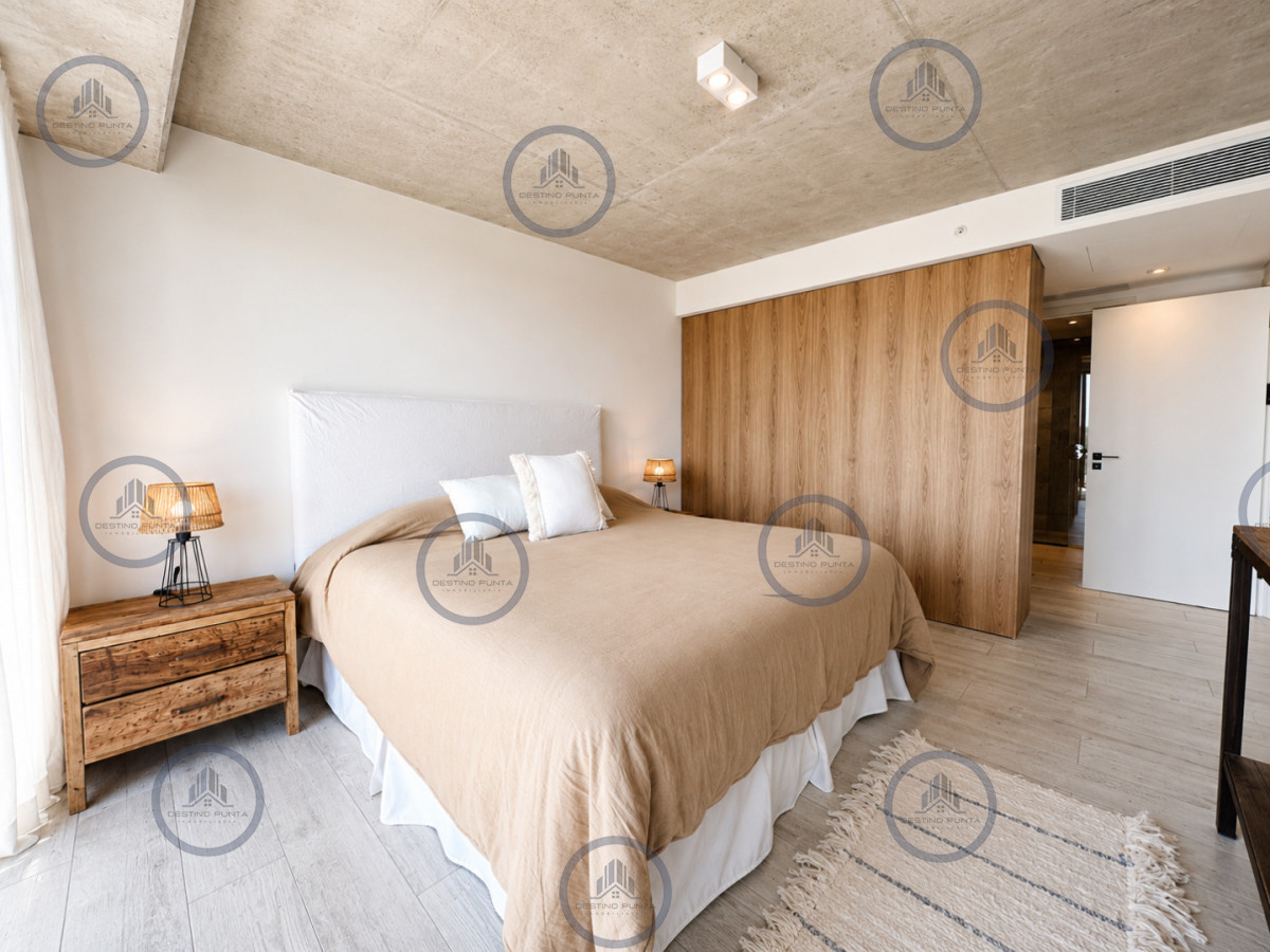 Apartamento ID.679 - Moderno Apartamento de 1 Dormitorio en suite piso alto en Torre Surfside Village, Punta del Este