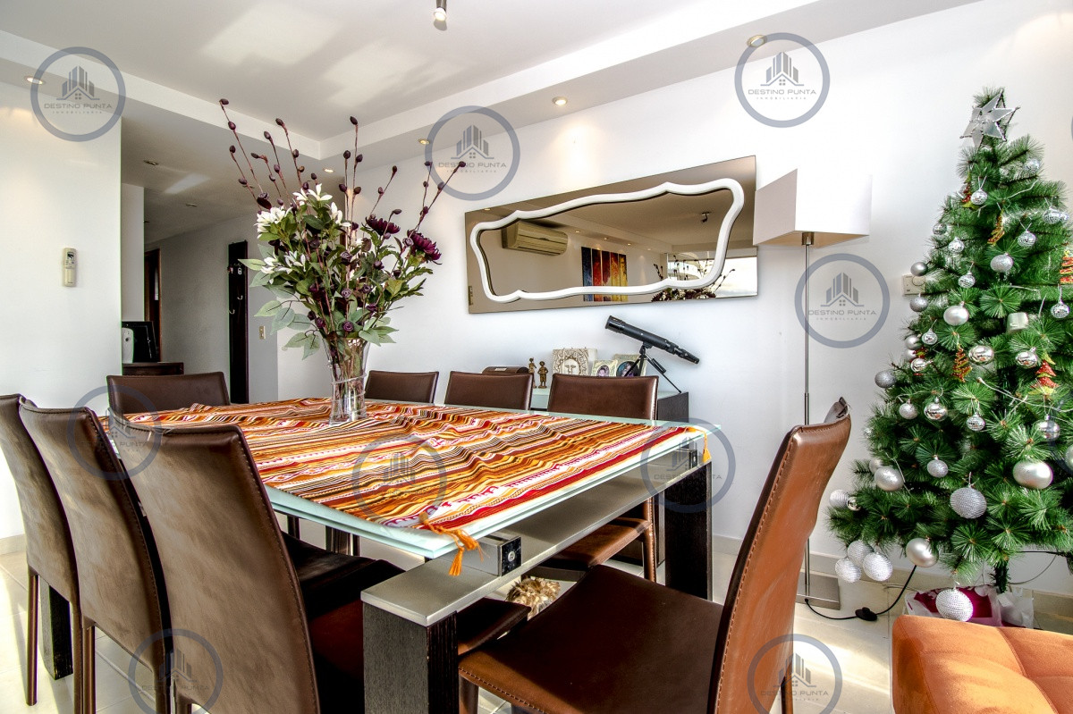 Apartamento ID.87 - Apartamento de 3 Dormitorios y Dependencia en Playa Mansa, Punta del Este