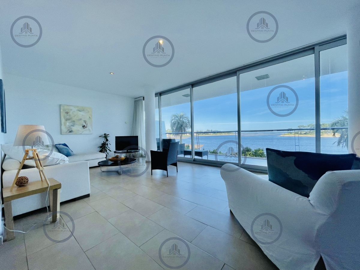 Apartamento ID.1925 - Venta de Moderno Apartamento de 3 Dormitorios Frente al Mar en La Barra