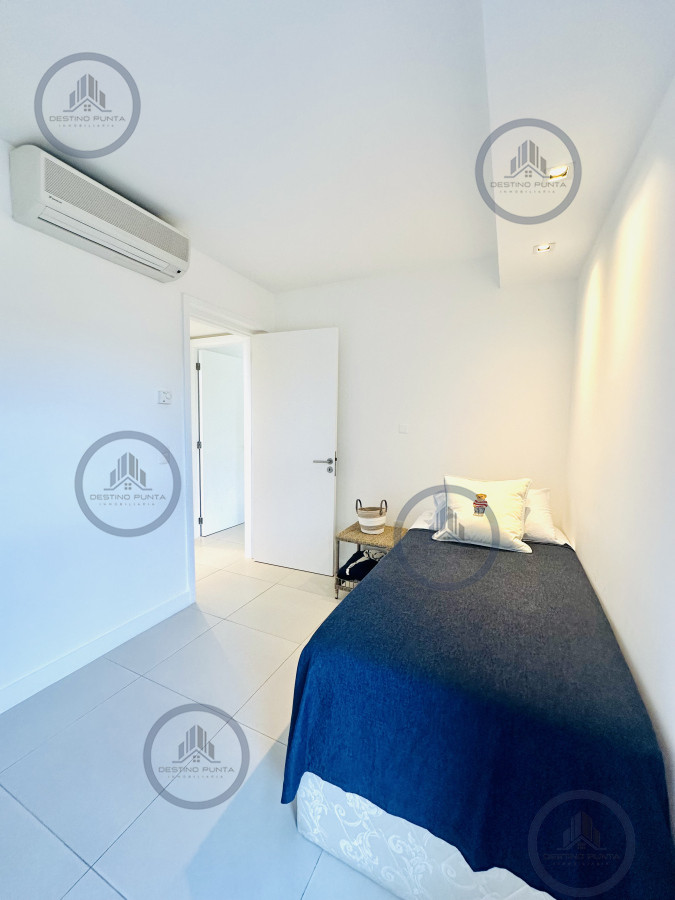 Apartamento ID.112 - Venta OPORTUNIDAD de exclusivo departamento de tres dormitorios y Parrillero en Punta Ballena
