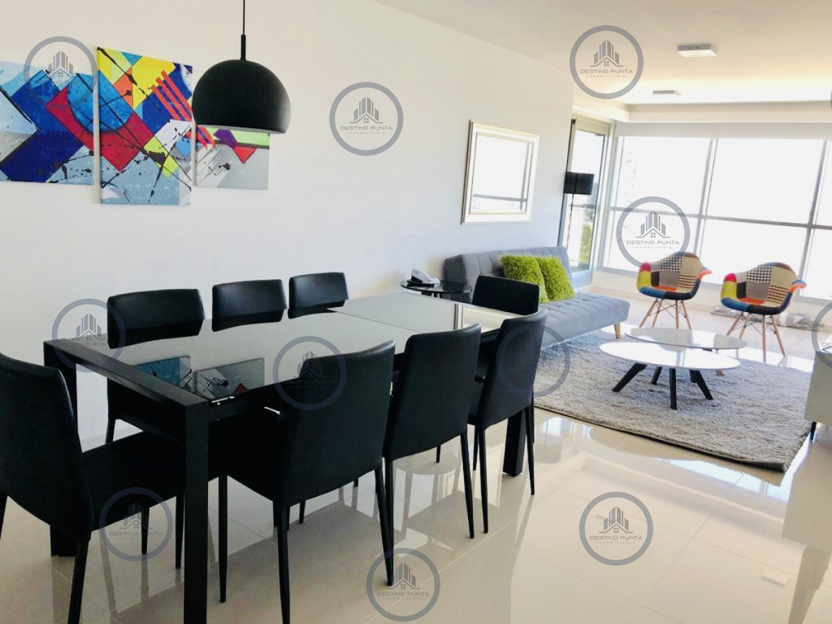 Apartamento ID.167 - Venta y alquiler temporario de apartamento piso alto en torre con servicios. Dos dormitorios más dependencia 