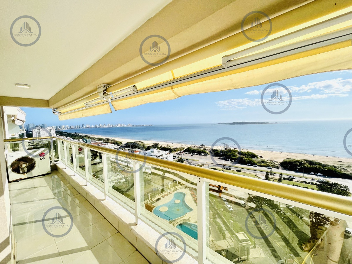 Apartamento ID.1059 - Venta de Excelente apartamento en alquiler temporario de tres dormitorios más dependencia de servicio, Playa Mansa, Punta del Este