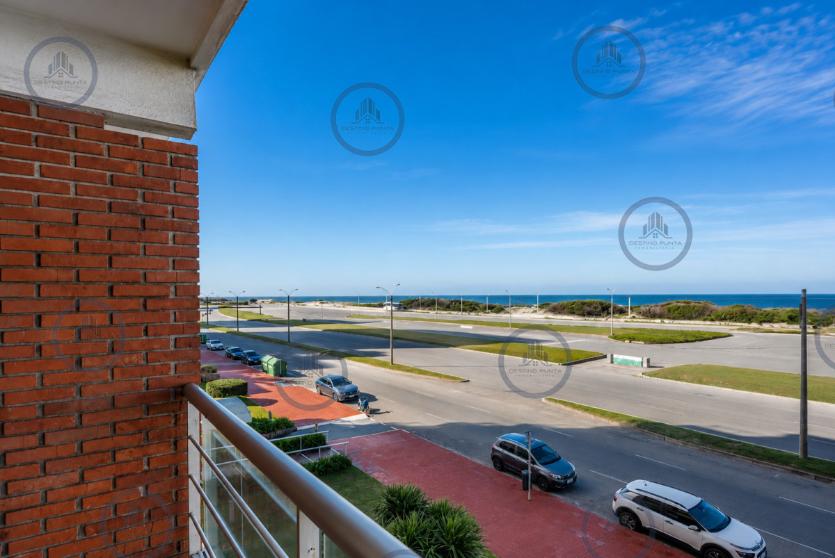 Apartamento ID.3194 - Exclusivo apartamento de 2 dormitorios y 2 baños frente al mar en Playa Brava