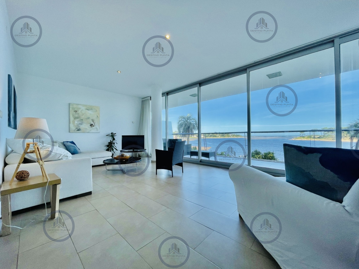 Apartamento ID.1925 - Venta de Moderno Apartamento de 3 Dormitorios Frente al Mar en La Barra