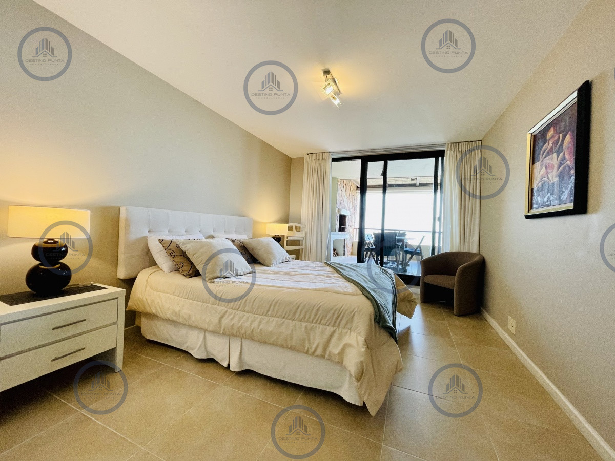 Apartamento ID.928 - Alquiler temporario de apartamento de dos dormitorios con parrillero de uso exclusivo en Punta Ballena