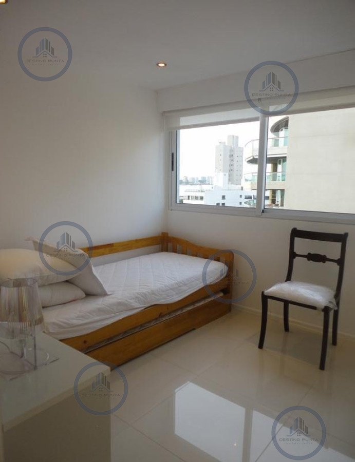 Apartamento ID.956 - Apartamento de 6 Dormitorios Frente al Puerto de Punta del Este