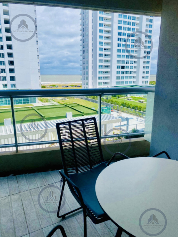 Apartamento ID.2896 - Alquiler temporal apartamento de 3 amplios dormitorios más dependencia con parrillero propio Playa Brava