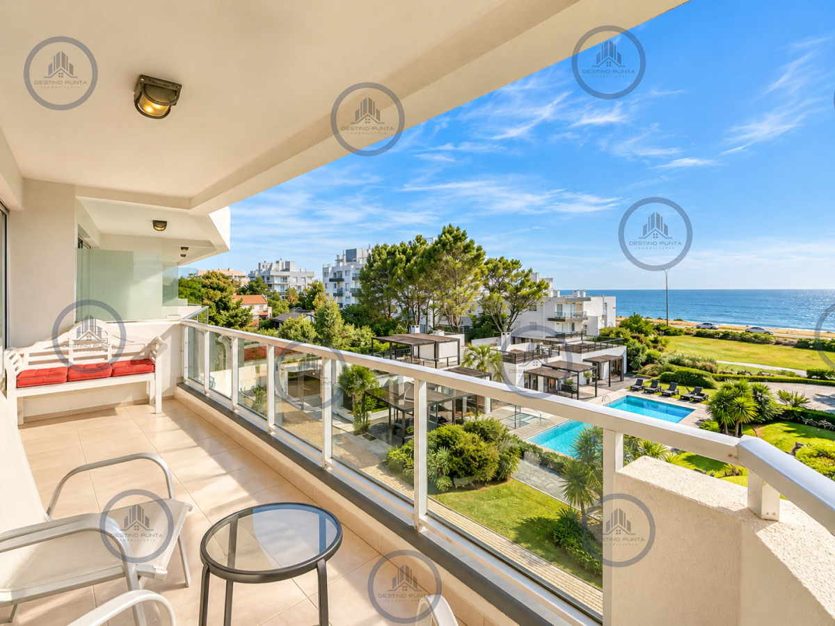 Espectacular Apartamento de Tres Dormitorios frente al Mar - Punta del Este — fotografía 2