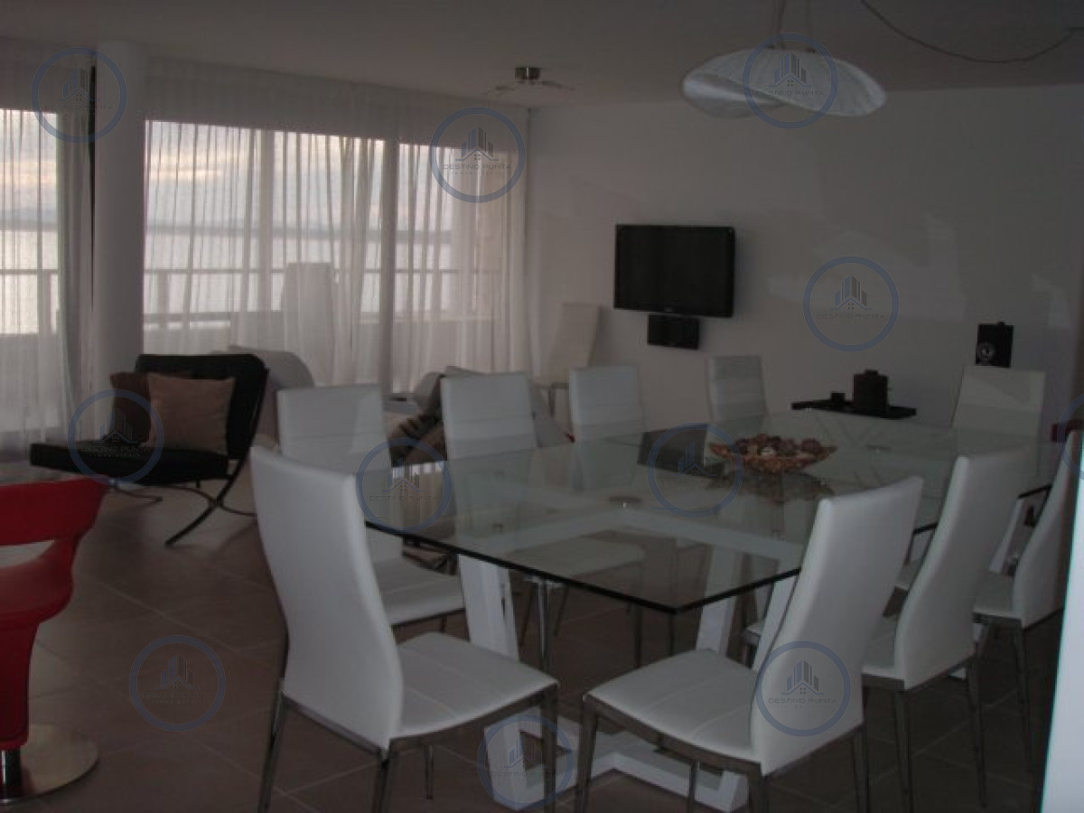 Apartamento ID.31 - Alquiler temporario de apartamento de tres dormitorios más dependencia de servicio, Punta Ballena