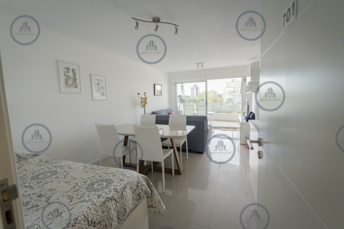 Apartamento ID.2080 - Alquiler temporario de apartamento de 1 dormitorio a un par de cuadras de playa Brava, Punta del Este
