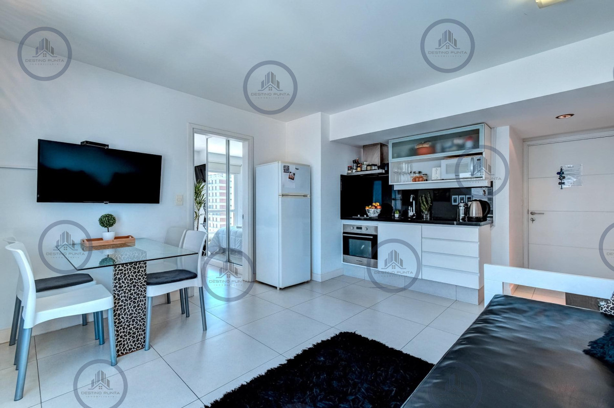 Apartamento ID.2020 - Oportunidad en Venta, Apartamento de 1 Dormitorio en la Península de Punta del Este