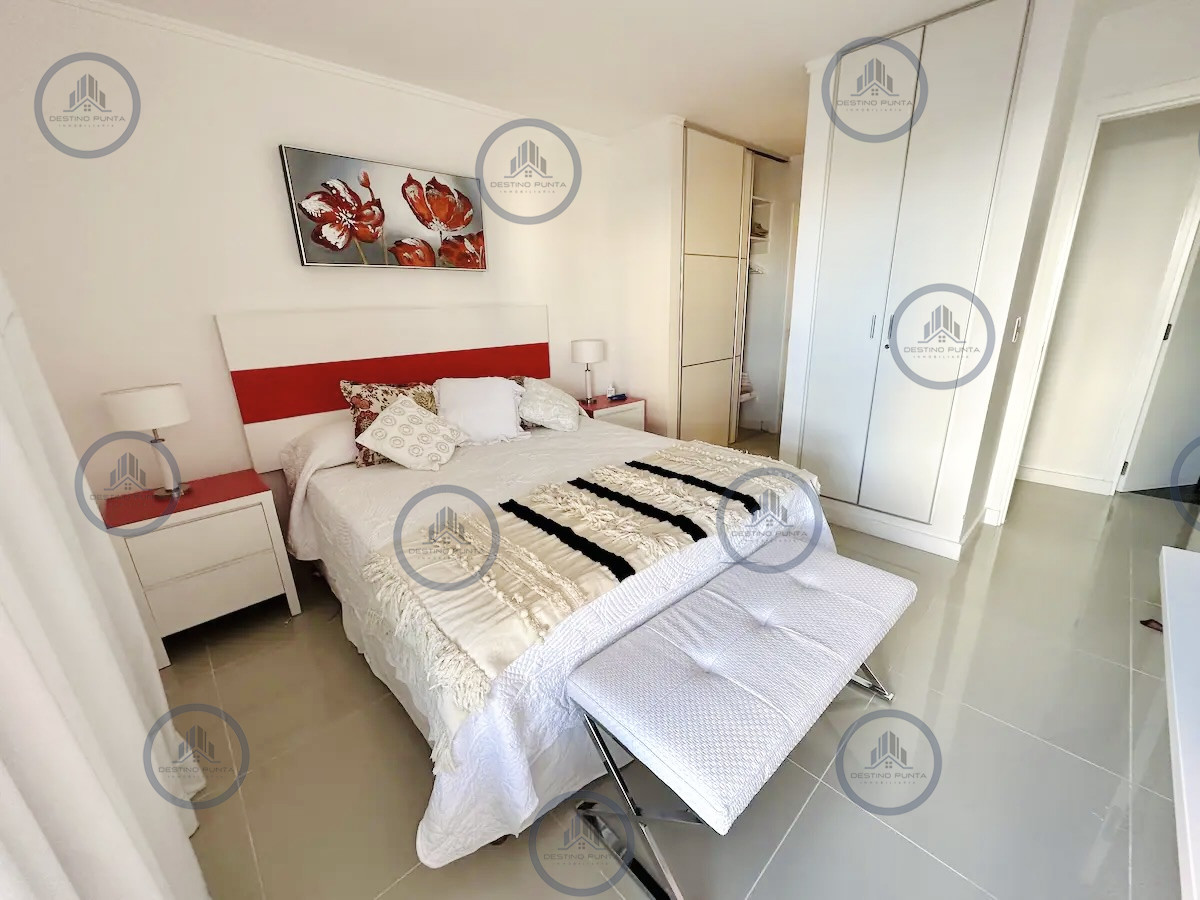 Apartamento ID.1168 - Moderno Apartamento de 2 Dormitorios y Medio en Torre con Servicios, Playa Brava
