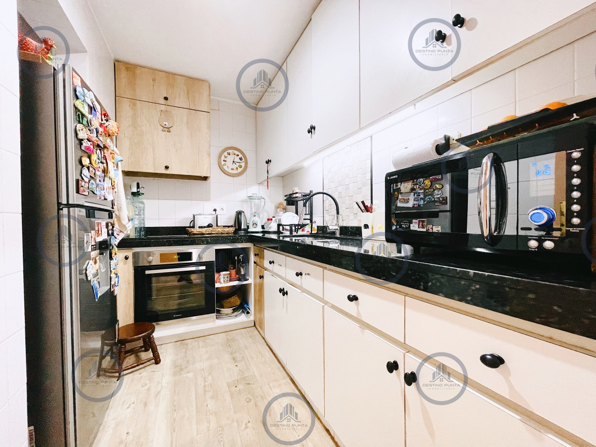 Apartamento ID.2075 - Excelente Apartamento de 2 Dormitorios Frente a Los Dedos, Playa Brava Punta del Este