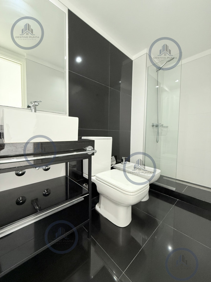 Apartamento ID.3038 - Apartamento en Art Tower de 1 Dormitorio disponible en Alquiler Anual, Punta del Este