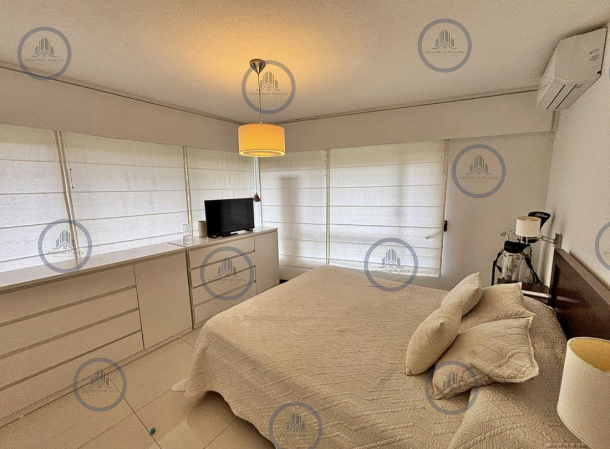 Apartamento ID.3205 - Apartamento amplio de 3 dormitorios más dependencia con estufa a leña 