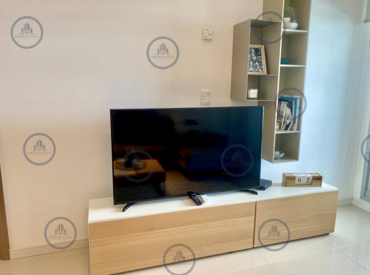 Apartamento ID.2896 - Alquiler temporal apartamento de 3 amplios dormitorios más dependencia con parrillero propio Playa Brava