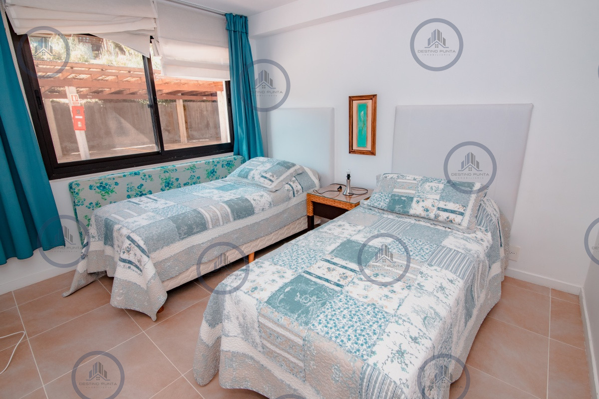 Apartamento ID.557 - Venta de apartamento de dos dormitorios con parrillero exclusivo, Punta Ballena