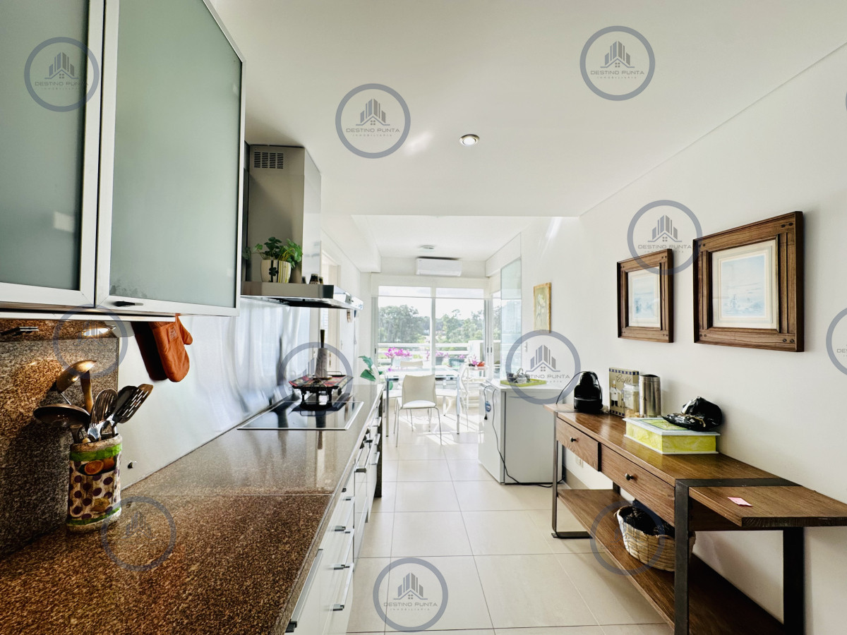 Apartamento ID.1762 - Oportunidad en Venta! Apartamento sobre playa Brava de 3 Dormitorios más Dependencia, Torre Le Parc