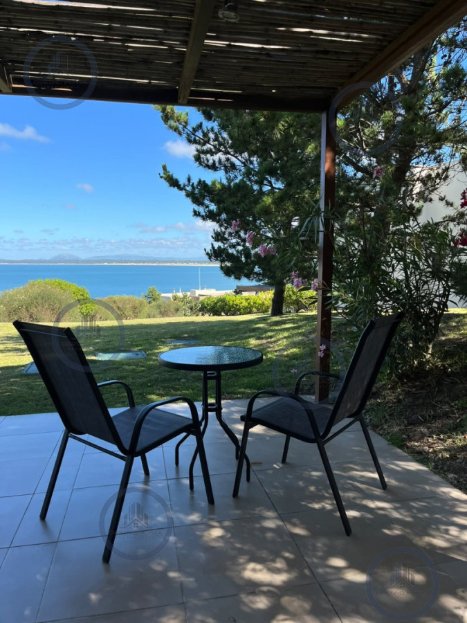 Apartamento ID.377 - Alquiler temporario de apartamento de dos dormitorios con parrillero, Punta Ballena
