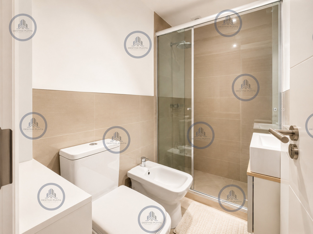Apartamento ID.3250 - Apartamento moderno de 3 Dormitorios frente al mar en Playa Brava, Punta del Este