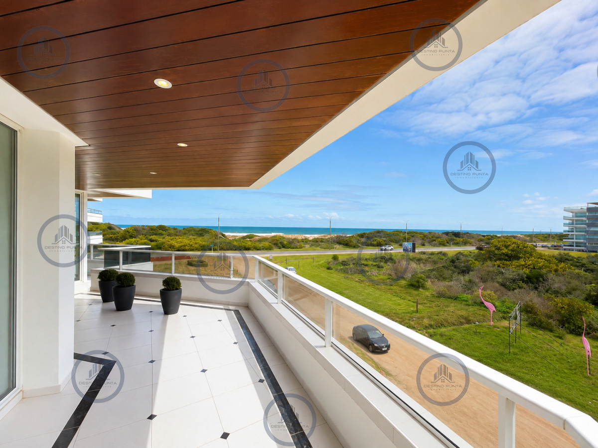 Apartamento ID.3221 - Exclusivo Apartamento Frente al Mar en Playa Brava, 4 Dormitorios 