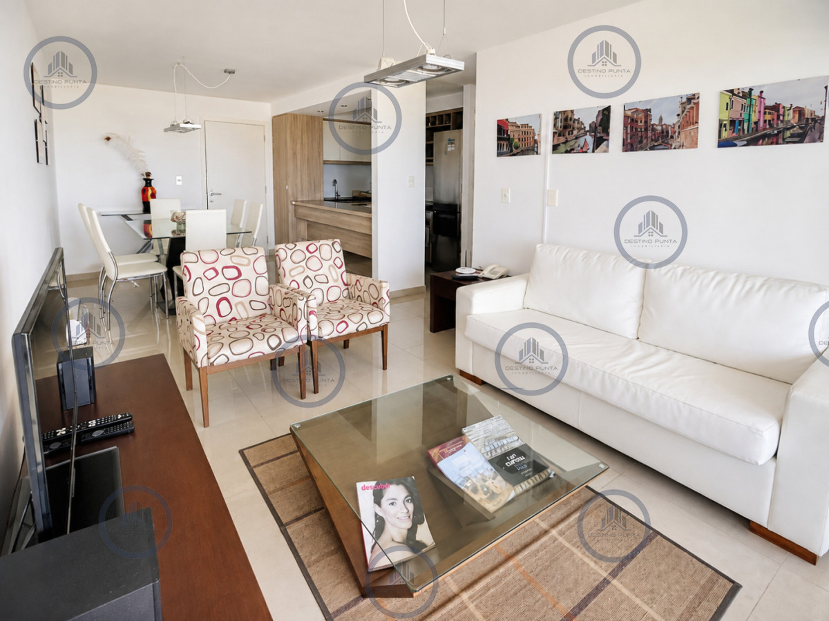 Apartamento de 2 Dormitorios a Pocos Metros de Playa Brava, Punta del Este — fotografía 2