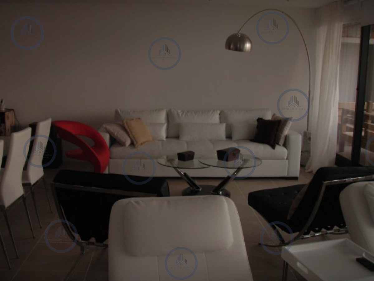 Apartamento ID.31 - Alquiler temporario de apartamento de tres dormitorios más dependencia de servicio, Punta Ballena