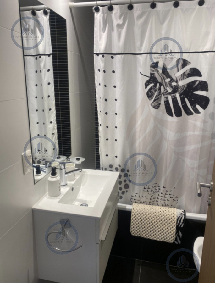 Apartamento ID.3284 - Alquiler temporal de apartamento a pasos de Playa Brava, 3 dormitorios mas dependencia y parrillero