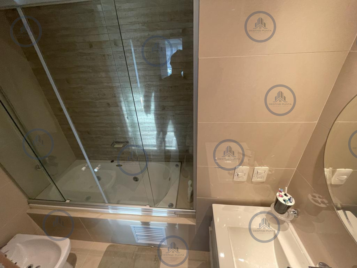 Apartamento ID.2077 - Alquiler temporario de apartamento de 1 dormitorio en playa Brava, Punta del Este