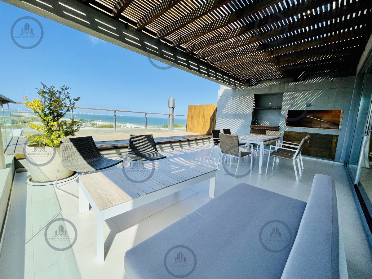 Apartamento ID.112 - Venta OPORTUNIDAD de exclusivo departamento de tres dormitorios y Parrillero en Punta Ballena