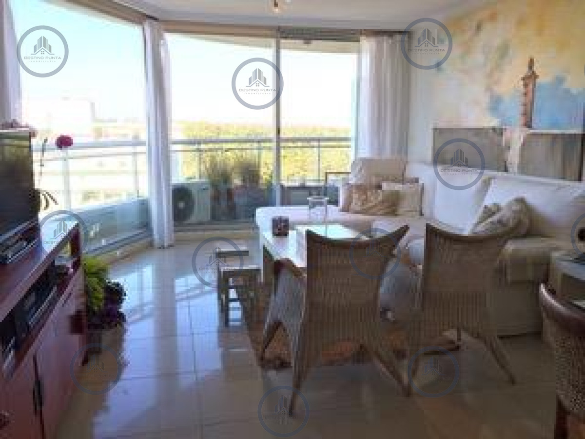 Apartamento de 3 Dormitorios en Venta - Ocean Drive — fotografía 3