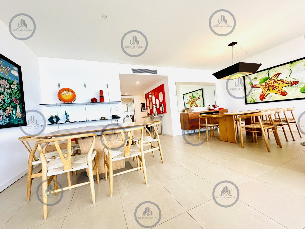 Apartamento ID.272 - Oportunidad en Venta Maravilloso departamento esquinero en Torre Le Parc, Playa Brava, Punta del Este