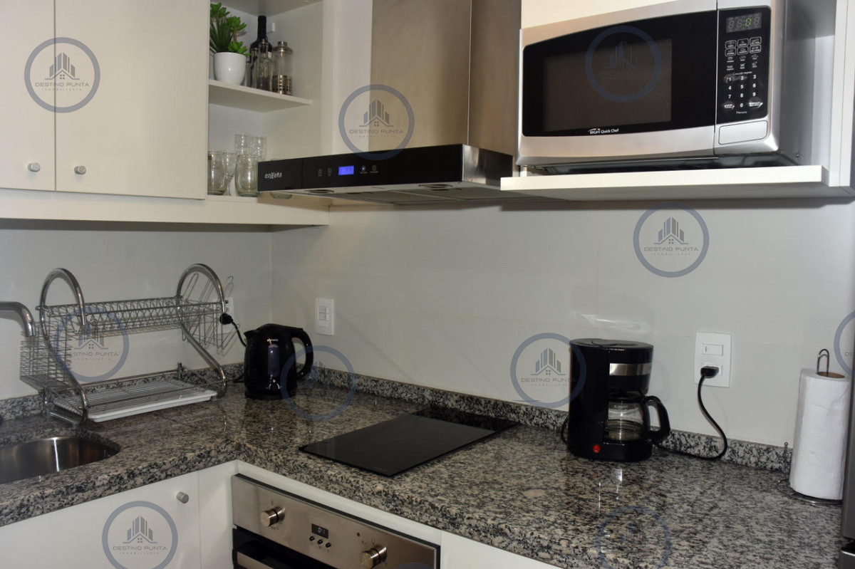 Apartamento ID.450 - Alquiler de Moderno Apartamento de 1 Dormitorio a metros de Playa Brava, Punta del Este
