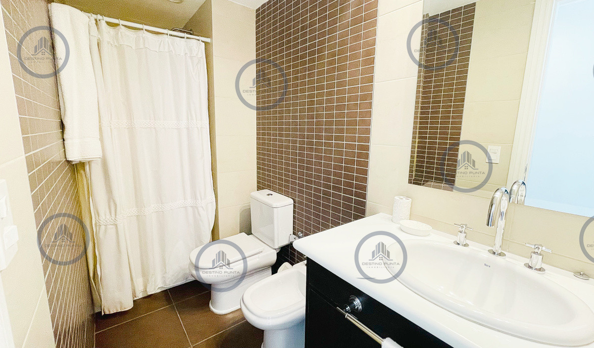 Apartamento ID.457 - Venta y alquiler temporario de apartamento premiun en Torre Imperiale de Playa Brava, Punta del Este