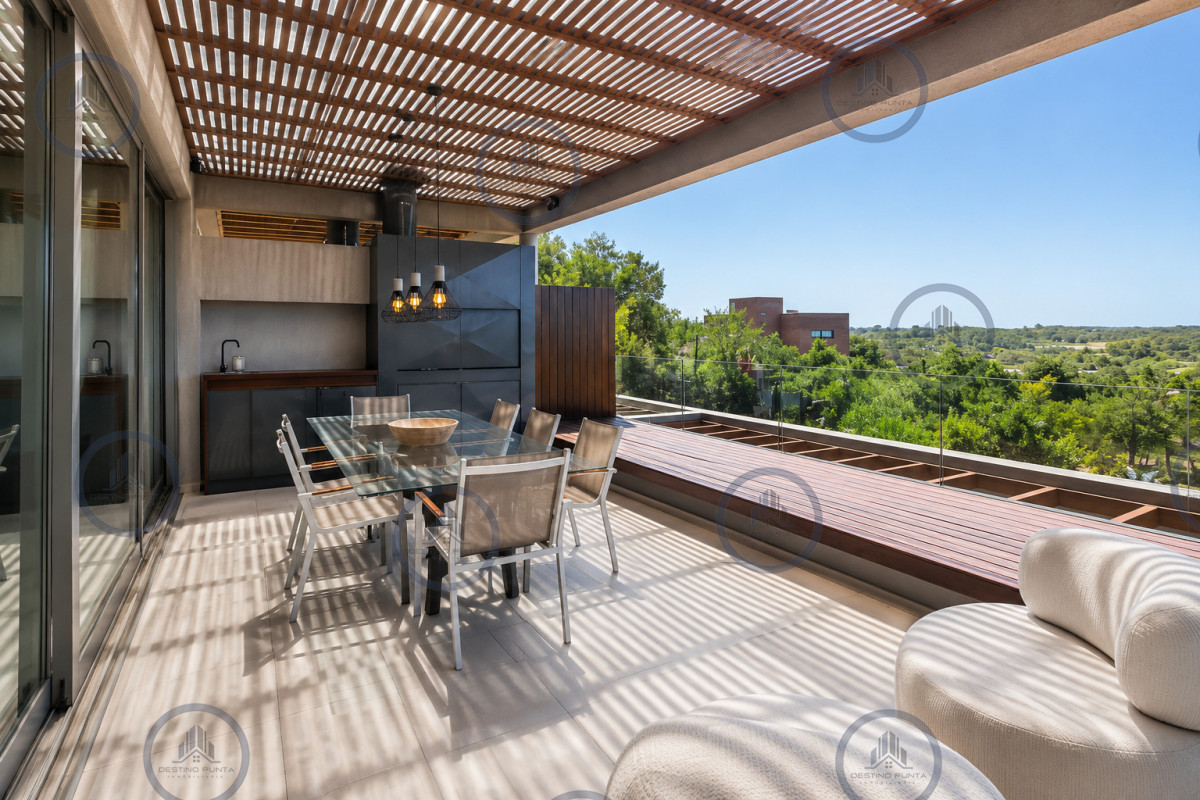 Apartamento ID.429 - Apartamento de 3 Dormitorios, Parrillero de uso exclusivo y Jardín en Punta Ballena, Punta del Este