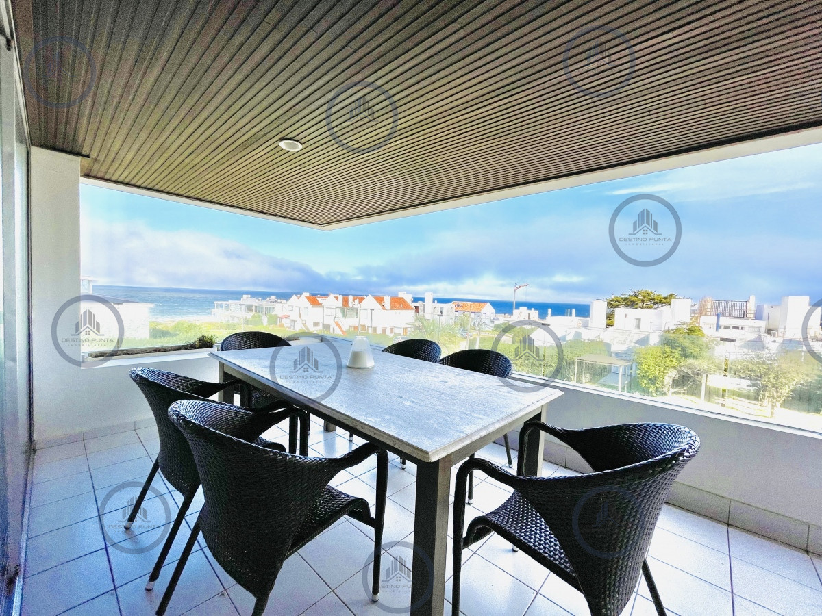 Apartamento ID.1599 - Maravilloso Penthouse de 3 Dormitorios y Parrillero en Montoya, La Barra