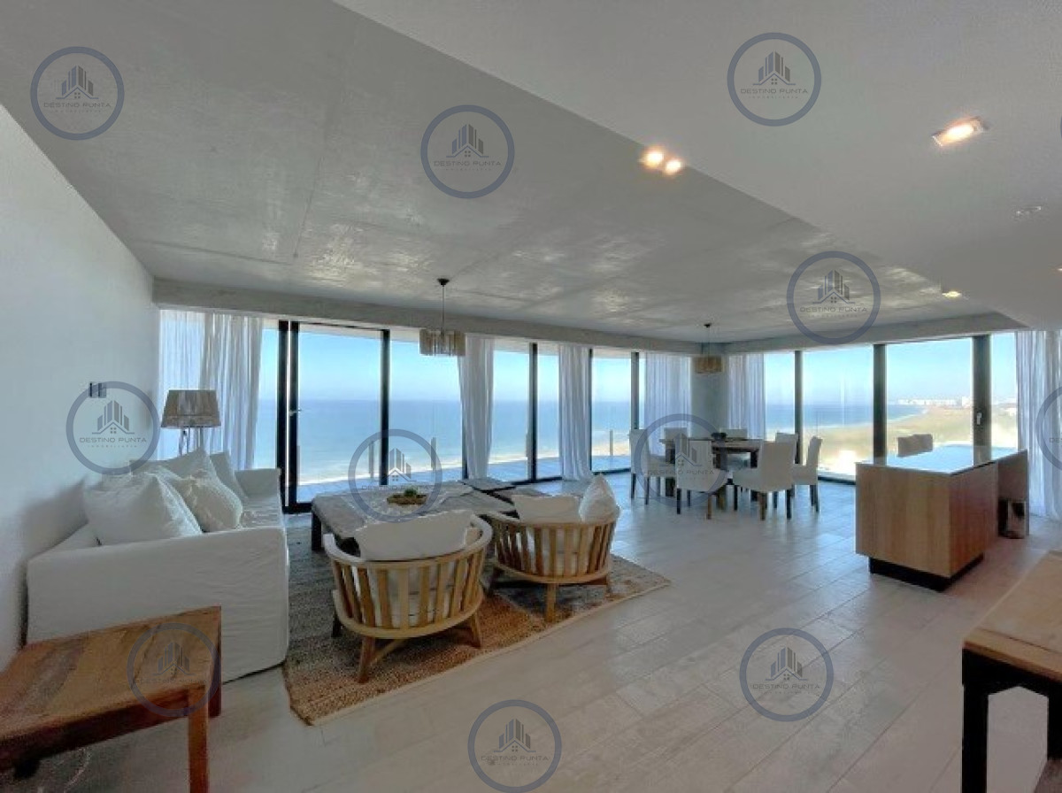 Apartamento ID.676 - Venta de Apartamento de 2 Dormitorios en suite piso alto de Torre Surfside Village, Punta del Este