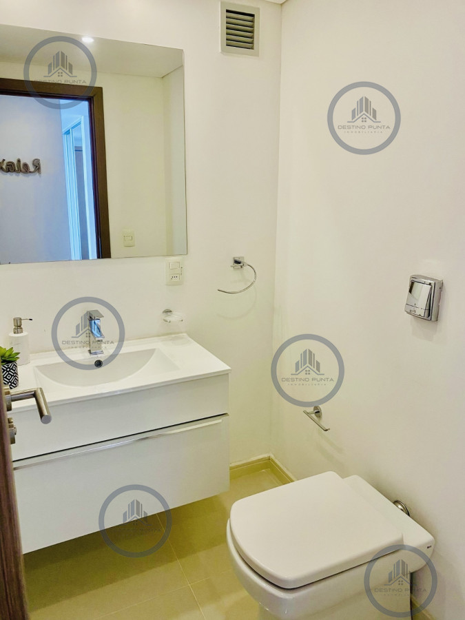 Apartamento ID.2927 - Apartamento de 2 Dormitorios y Parrillero con Vista al Mar en Playa Brava, Look Tower